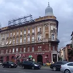 Júlia Apartman.