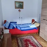 Júlia Apartman.